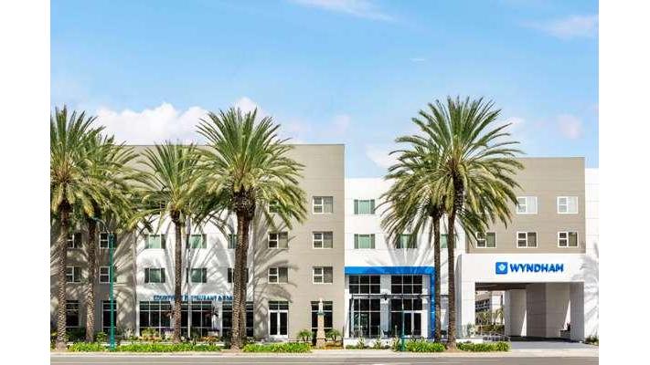 Wyndham Anaheim — Anaheim