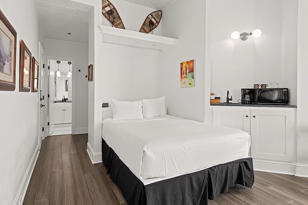 Independence Square Hotel — Aspen — additional view 2