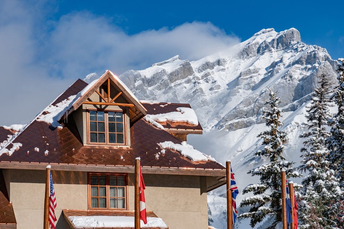Banff Caribou Lodge &amp; Spa — Banff