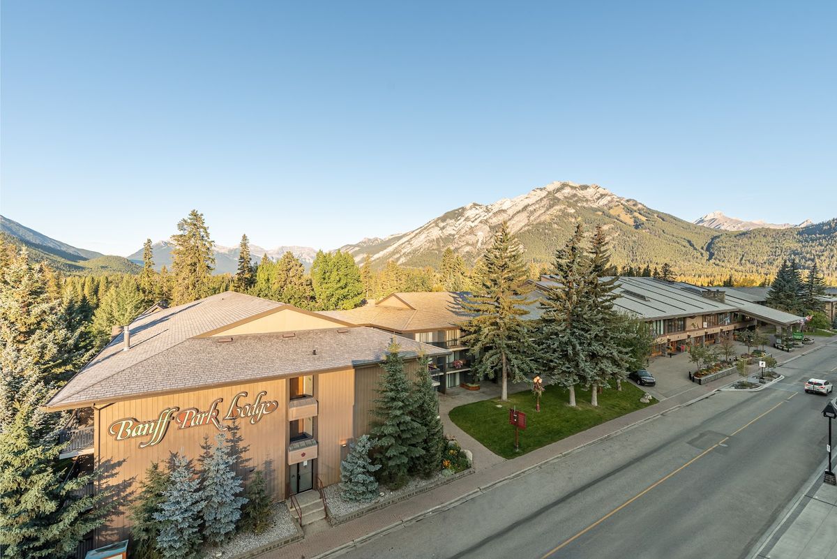 Banff Park Lodge Resort Hotel — Banff