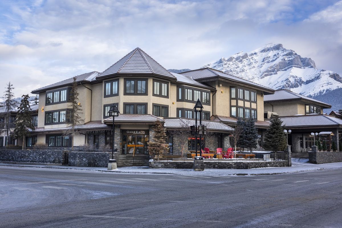 Elk + Avenue Hotel — Banff