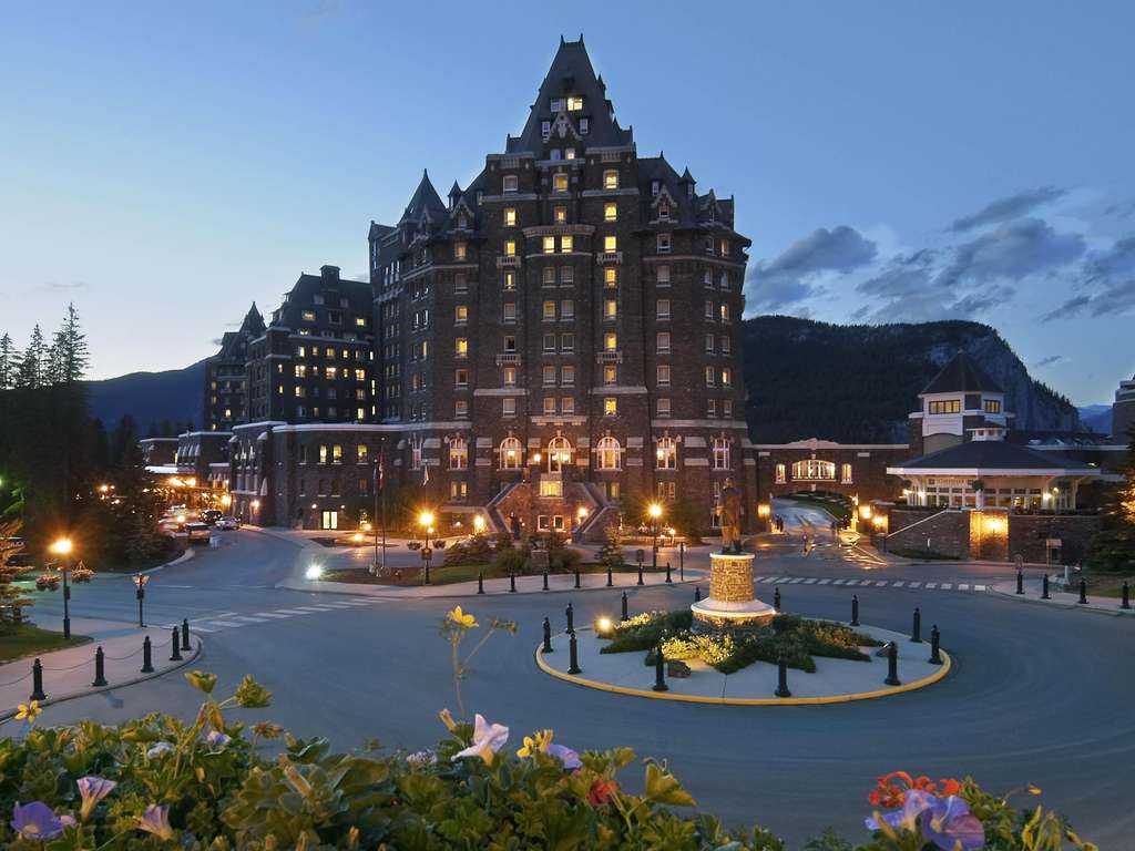 Banff luxury hotels