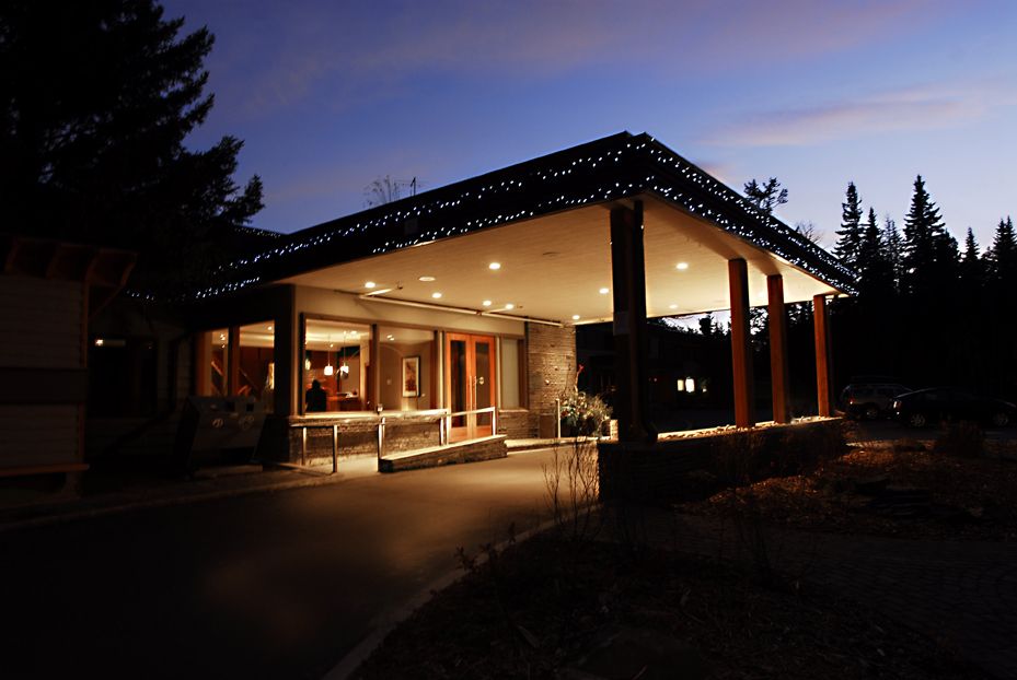 The Juniper Hotel &amp; Bistro — Banff