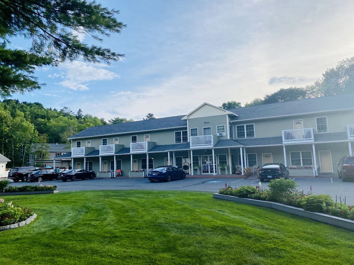 Cromwell Harbor Inn — Bar Harbor