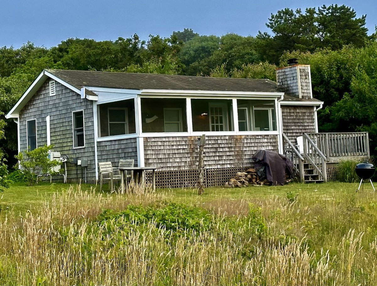 Sea Breeze Inn — small ocean-view inn on Spring Street, Block Island, Rhode Island