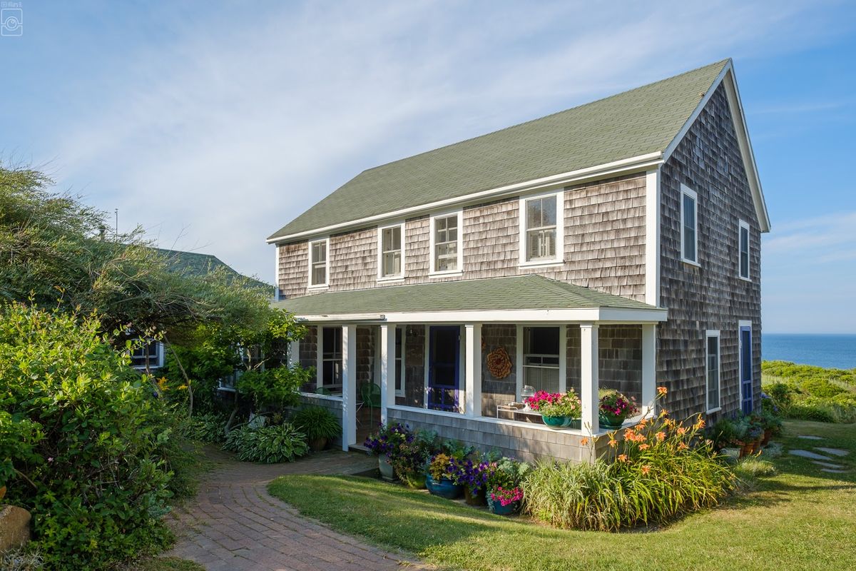 Sea Breeze Inn — Block Island