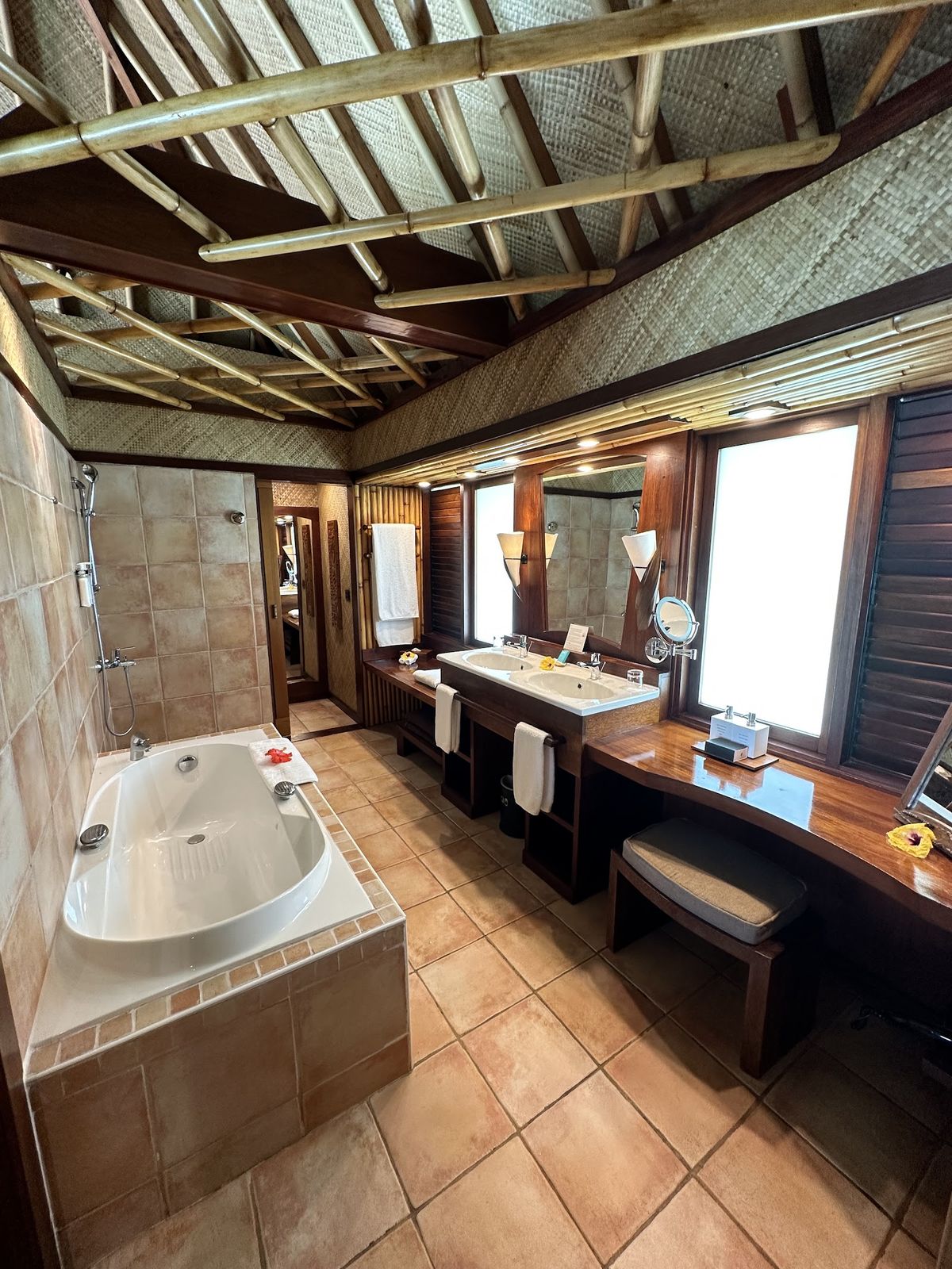 InterContinental Bora Bora Resort & Thalasso Spa — Bora Bora — additional view 4
