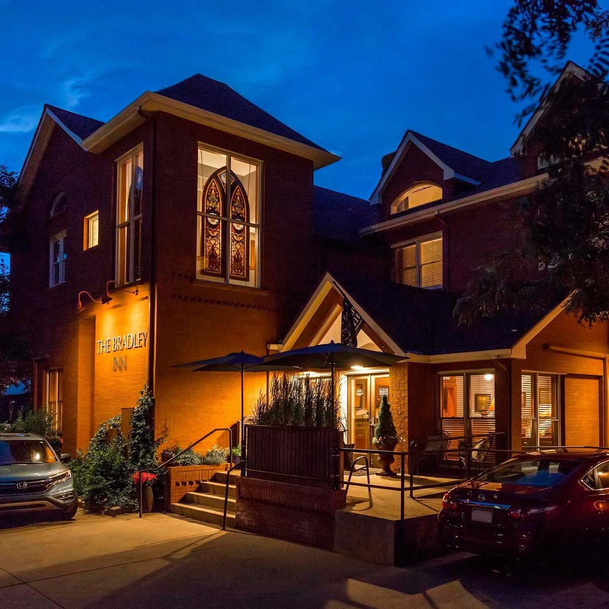 The Bradley Boulder Inn — Boulder