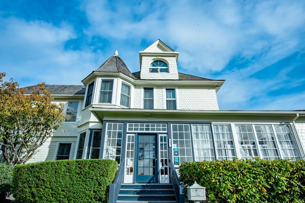 The Gilbert Inn — Cannon Beach