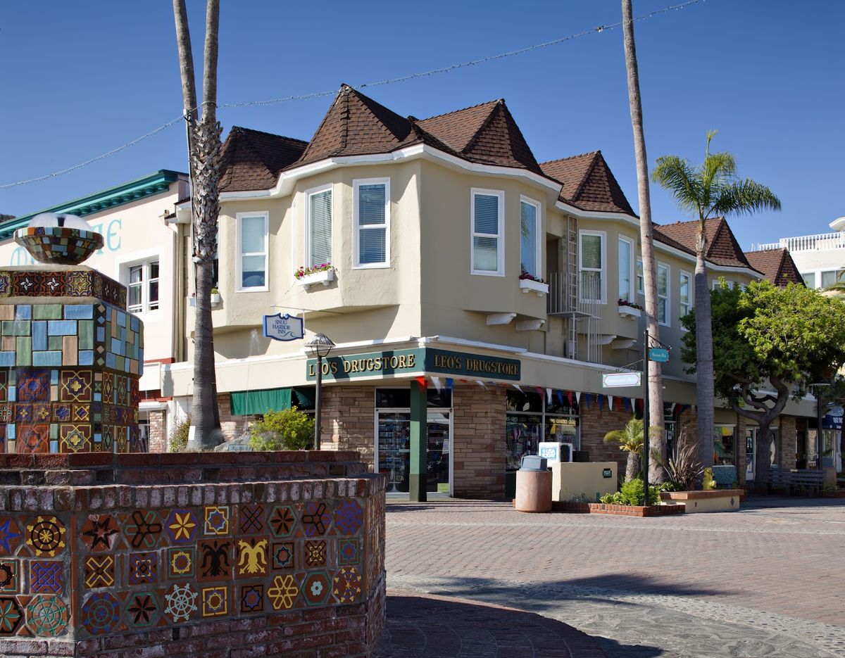 The Snug Harbor Inn — Catalina Island
