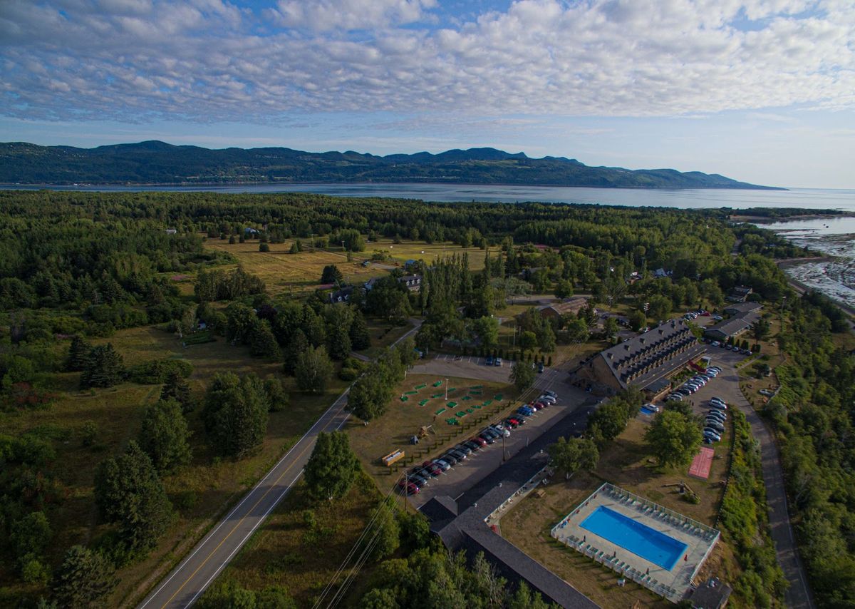 Auberge Saint-Antoine de Tilly — historic riverside inn west of Charlevoix, Quebec