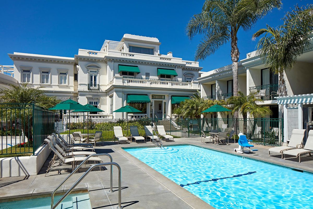 Glorietta Bay Inn — Coronado