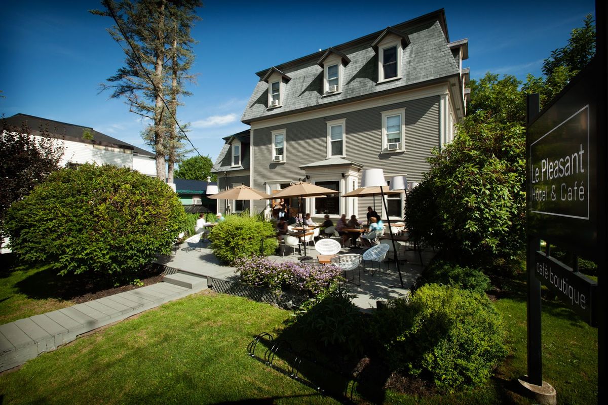 Le Pleasant Hotel &amp; Café — Eastern Townships