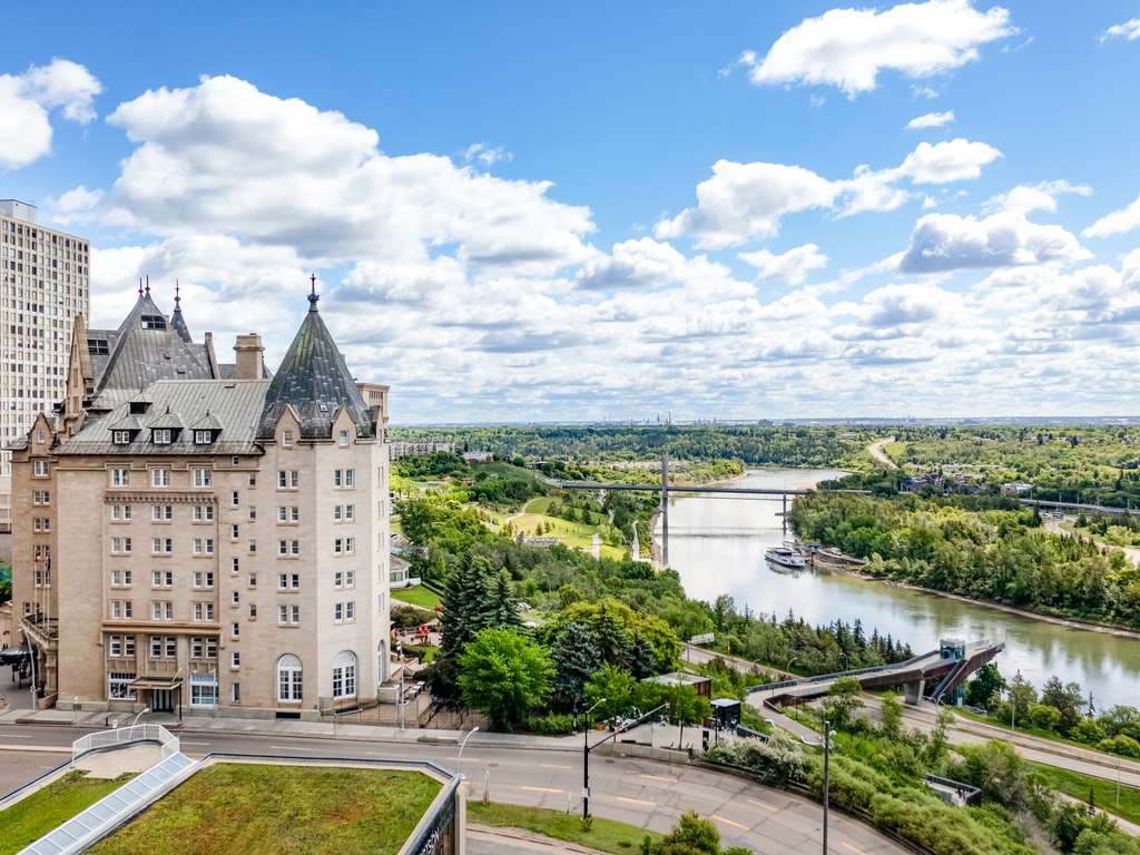 Edmonton luxury hotels
