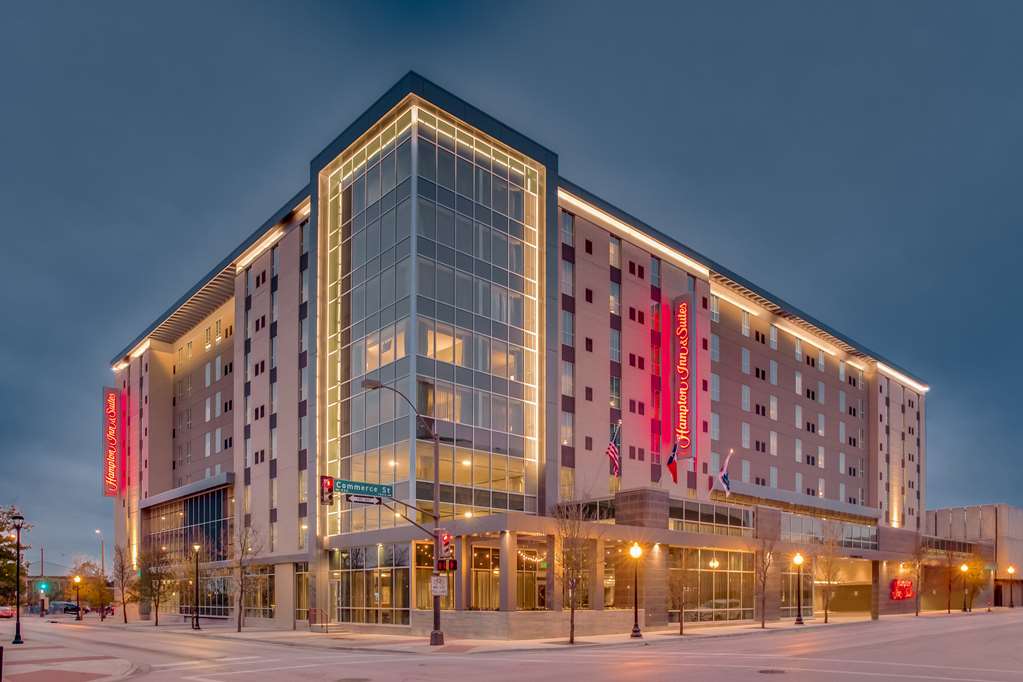 Hampton Inn & Suites Fort Worth Downtown — Fort Worth