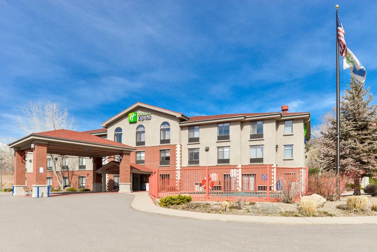 Holiday Inn Express Glenwood Springs — Glenwood Springs