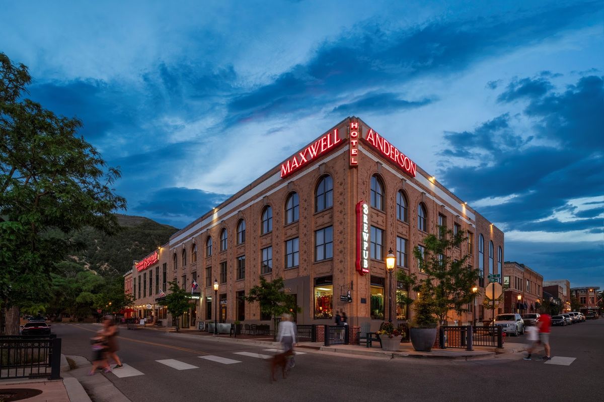 Hotel Denver — Glenwood Springs