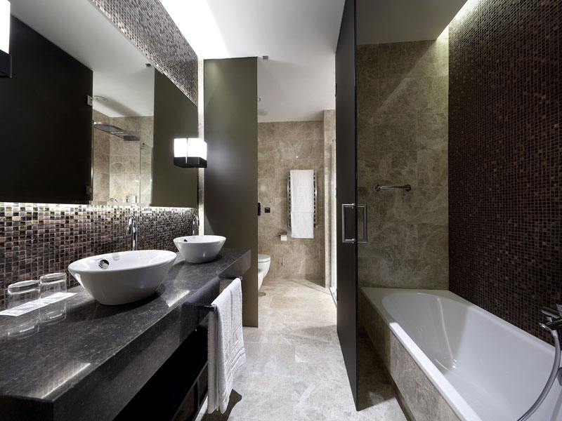 Eurostars Washington Irving Granada — 68-room Alhambra-hill luxury hotel with direct walking-access to Alhambra complex