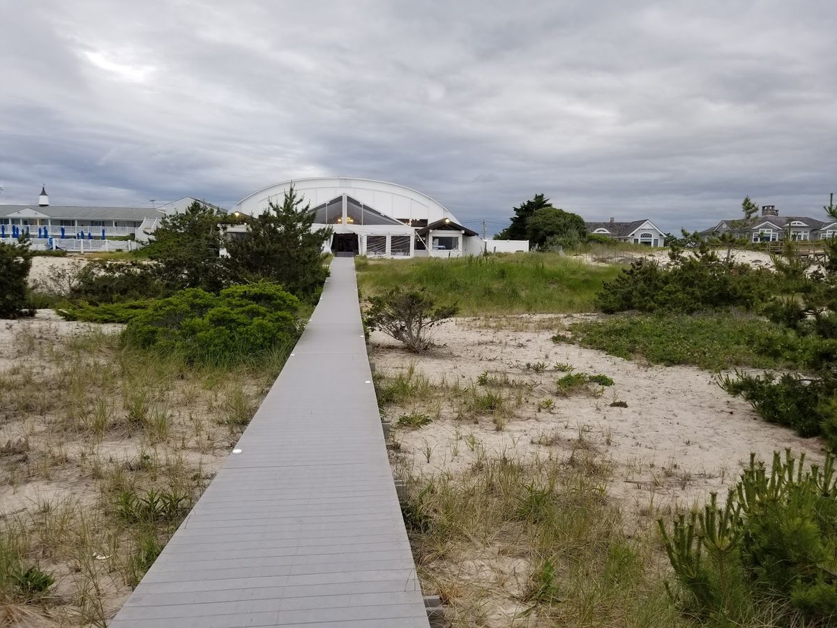 Westhampton Country Inn — Hamptons