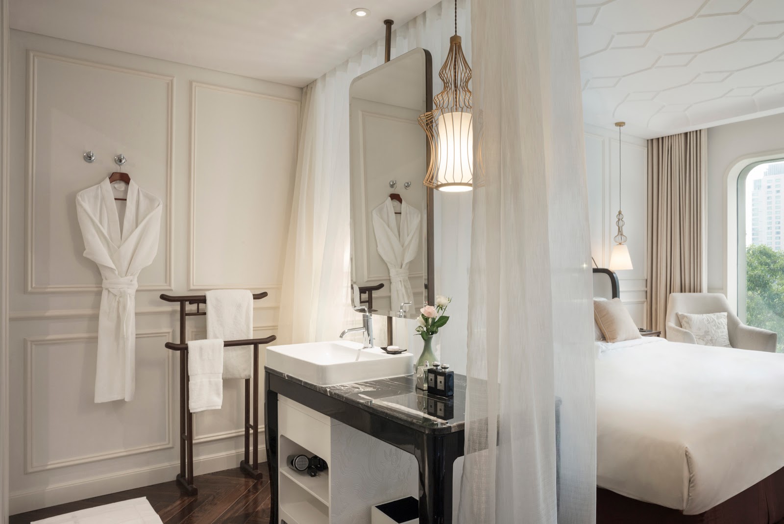 Hôtel des Arts Hanoi MGallery — 137-room French-Indochinese boutique-art flagship in central Hanoi