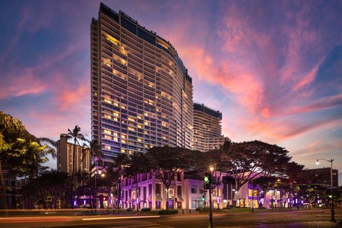 Halekulani Hotel — the orchid pool on Waikiki Beach