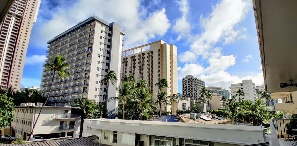 Surfjack Hotel & Swim Club — Hawaii