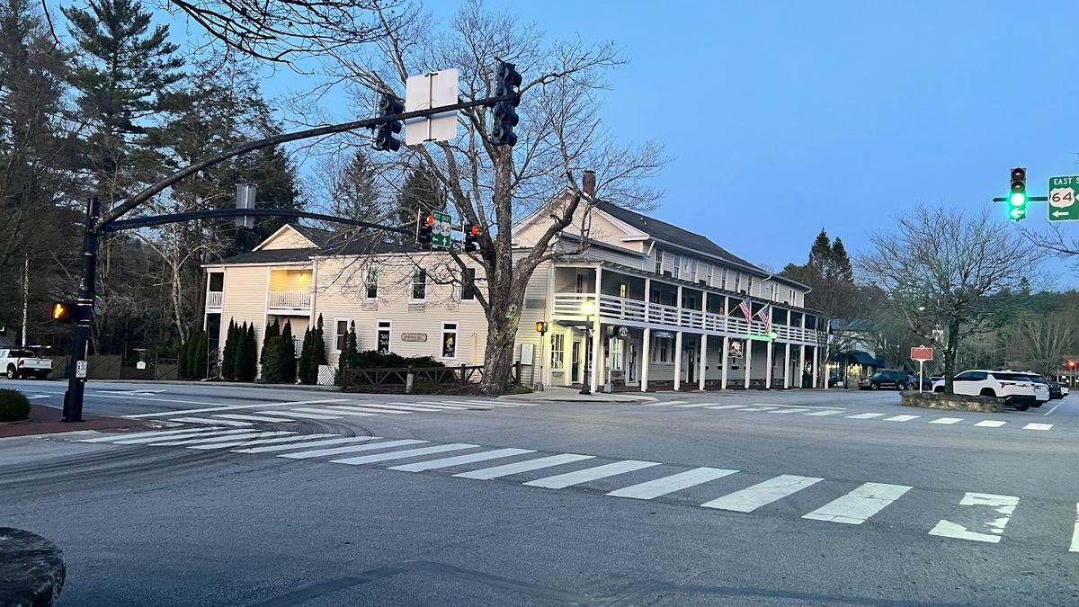 Highlands Inn — Highlands Nc