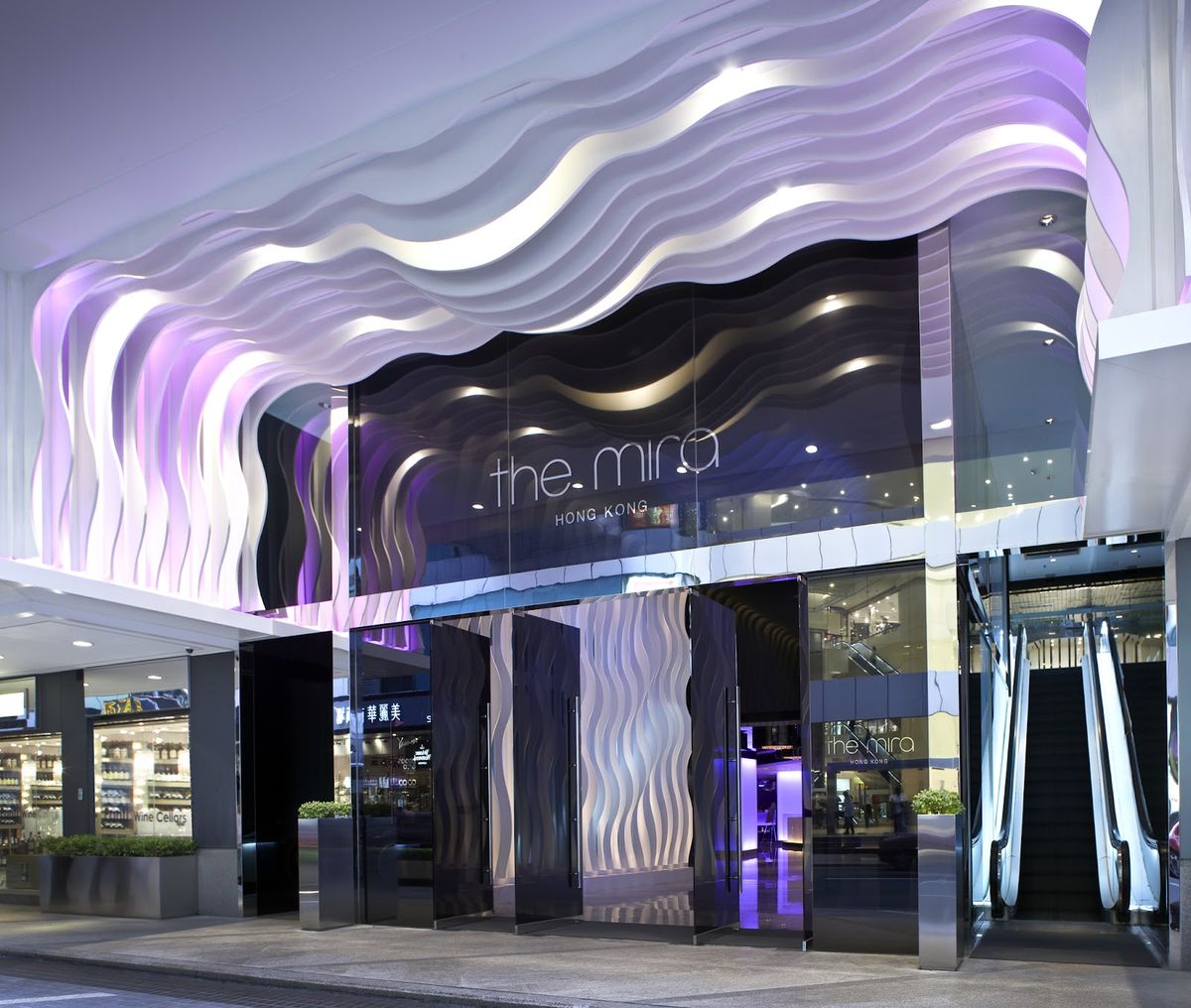 The Mira Hong Kong TST 492-room contemporary-design Mira brand flagship