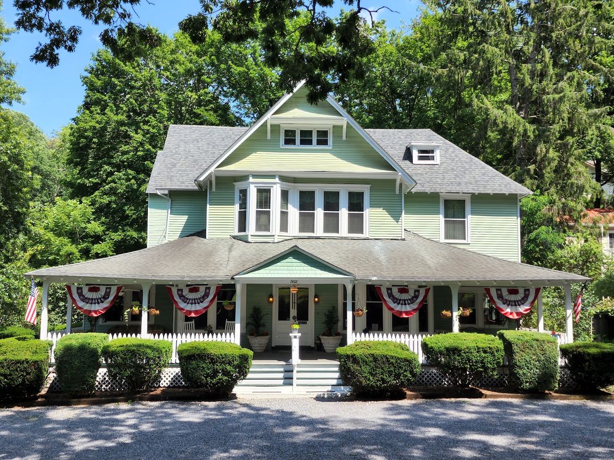 Vine Cottage Inn — Hot Springs Va