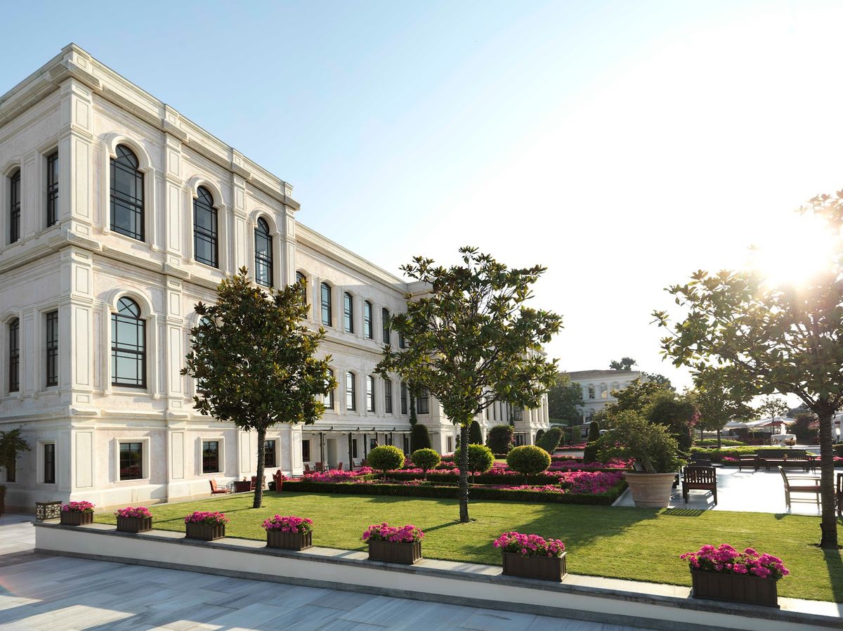 Four Seasons Hotel Istanbul at the Bosphorus — Istanbul