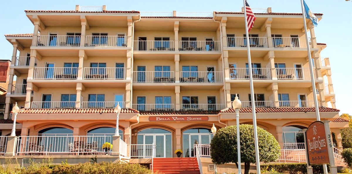 Bella Vista Suites — Lake Geneva