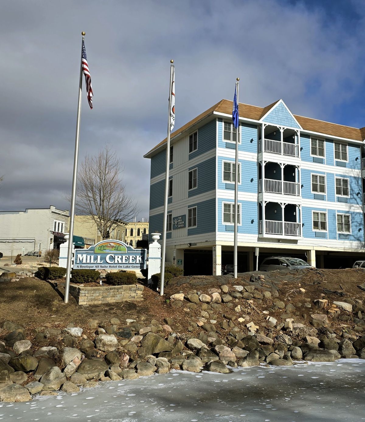 Mill Creek Hotel — Lake Geneva