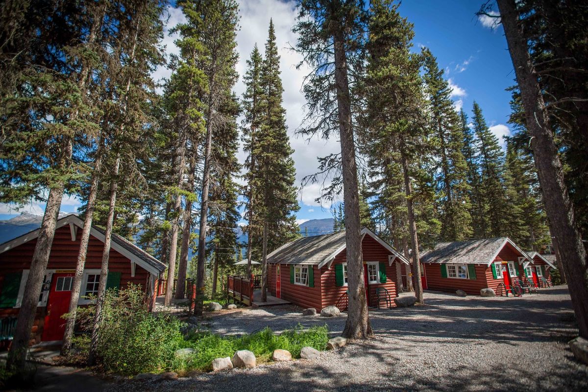 Deer Lodge — Lake Louise — additional view 4