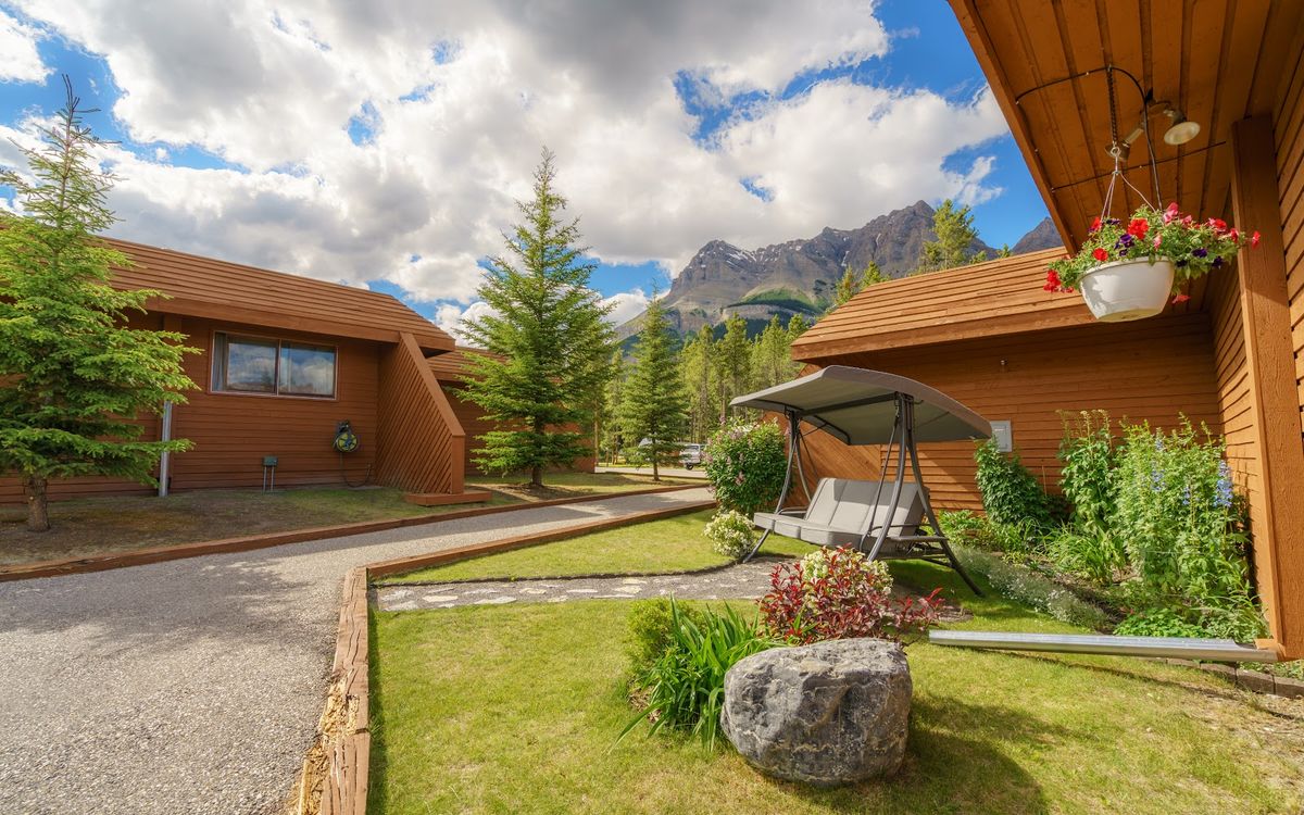 The Crossing Resort — Lake Louise