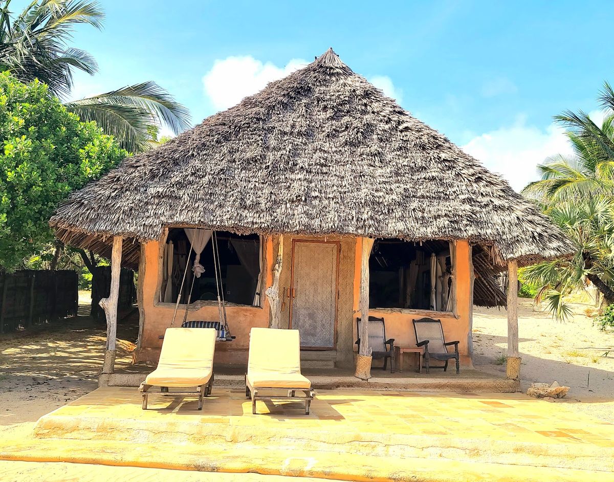 Manda Bay — Lamu