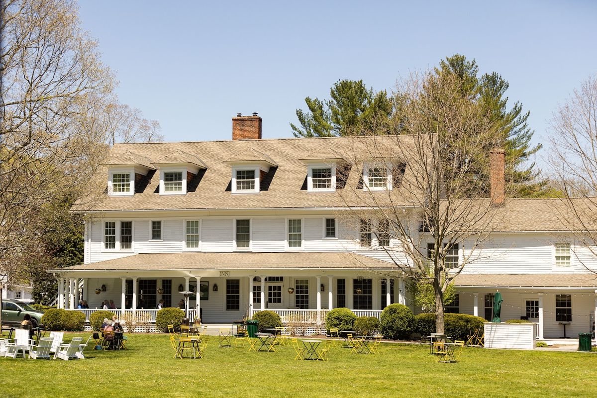 The White Hart Inn — Litchfield
