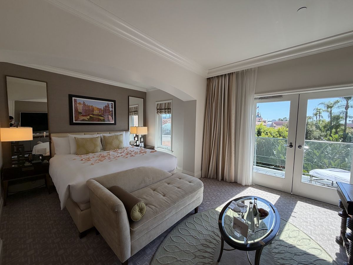 The Beverly Hills Hotel — interior