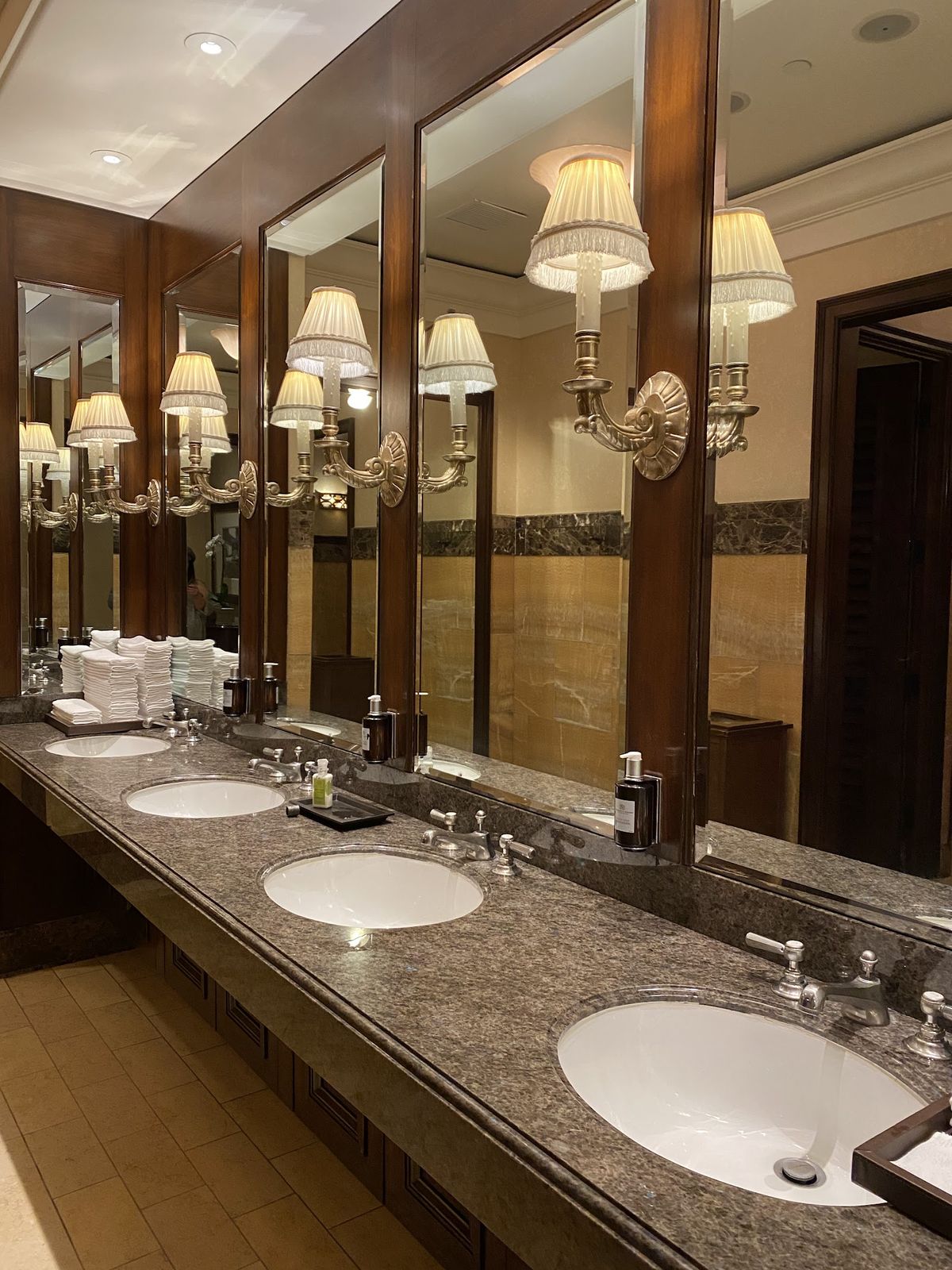 The Maybourne Beverly Hills — Los Angeles — additional view 4