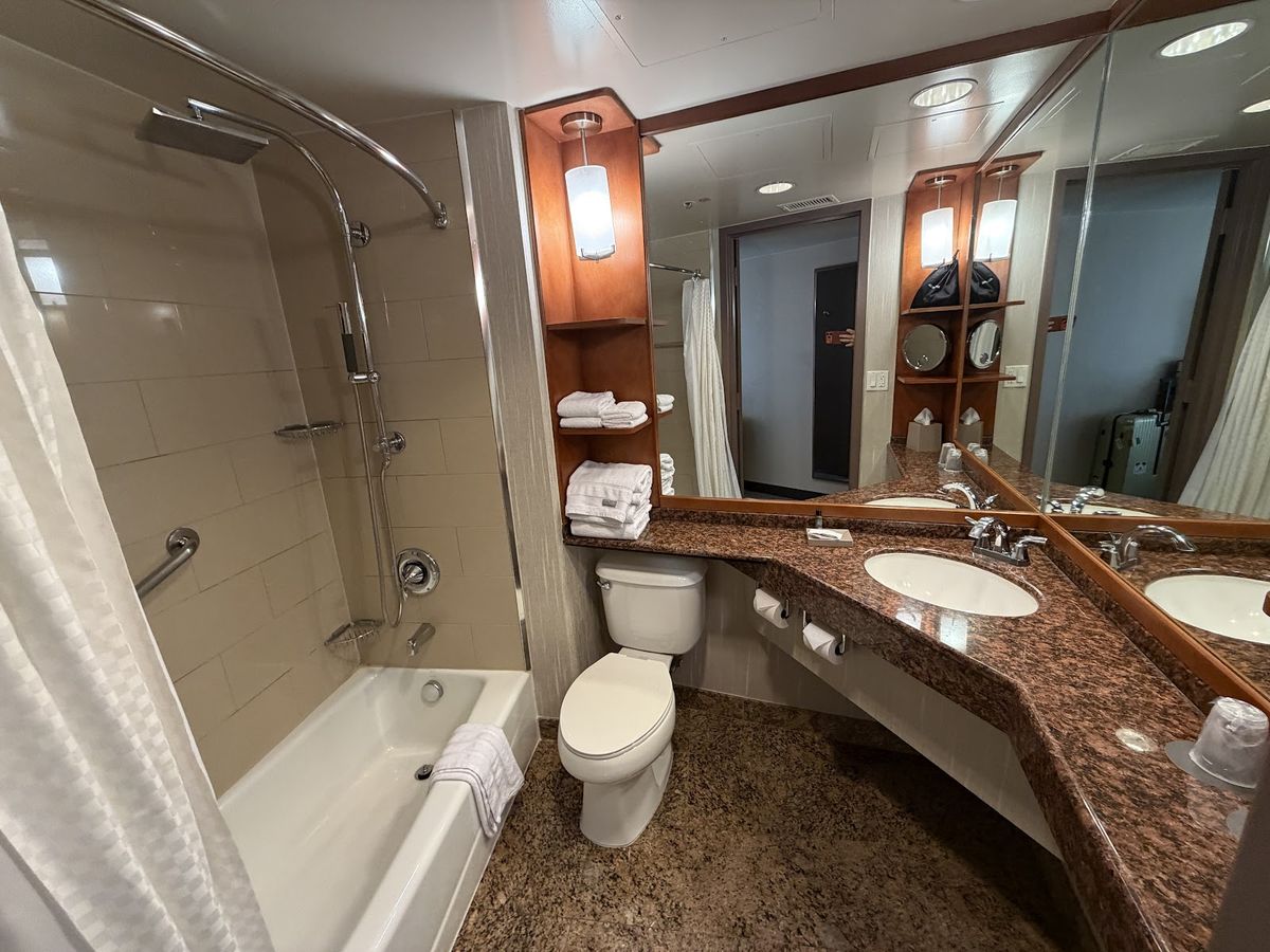 The Westin Bonaventure Hotel & Suites — Los Angeles — additional view 4