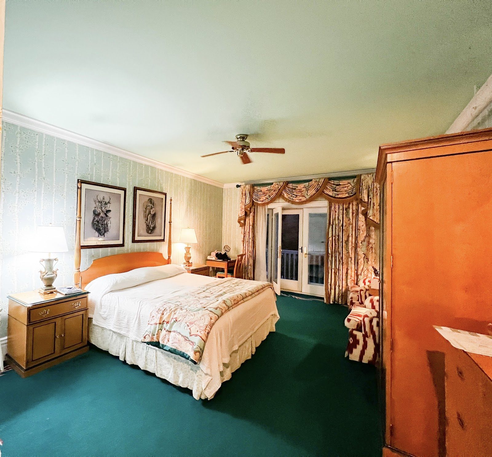 Grand Hotel Mackinac Island — 1887 white-clapboard 397-room landmark with world's longest porch (660ft), horse-drawn carriage arrivals, Straits of Mackinac