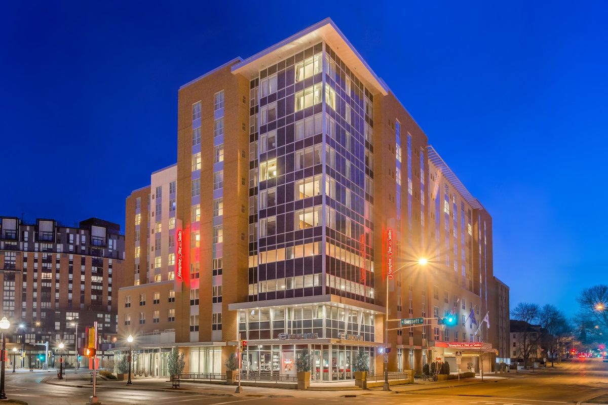 Hampton Inn &amp; Suites Madison Downtown — Madison