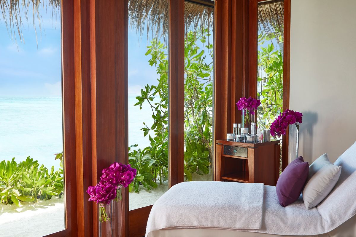 One&Only Reethi Rah — interior