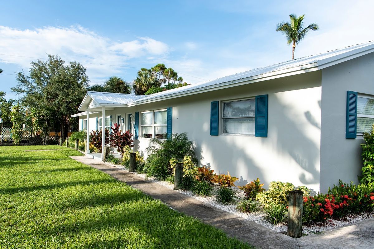 Hampton Inn Marco Island — modern coastal mid-island hotel with pool, Florida