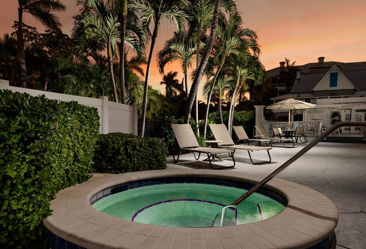 Olde Marco Island Inn — Marco Island