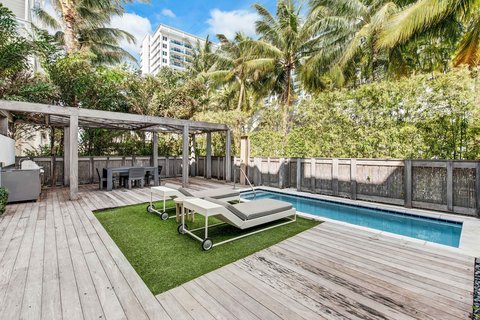 W South Beach — Miami