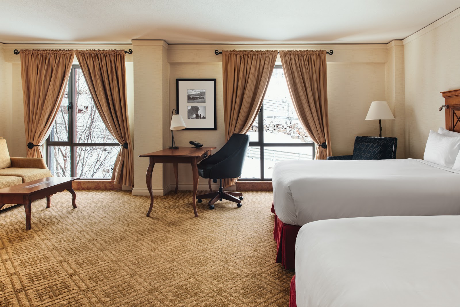 Auberge La Porte Rouge — Mont-Tremblant — additional view 2