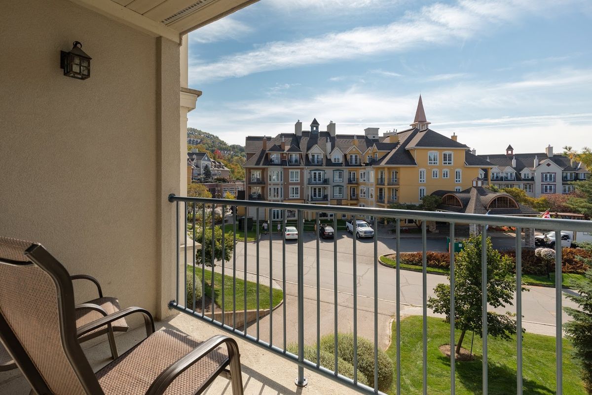 Holiday Inn Express & Suites Mont-Tremblant — Mont Tremblant