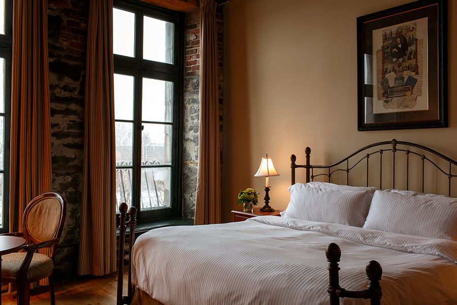 Auberge du Vieux-Port — Montreal — additional view 2