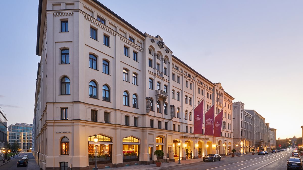 Hotel Vier Jahreszeiten Kempinski München — Munich