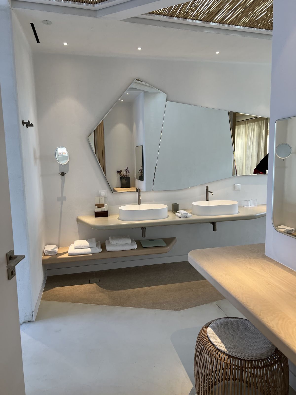 Bill & Coo Suites and Lounge — Mykonos — additional view 4